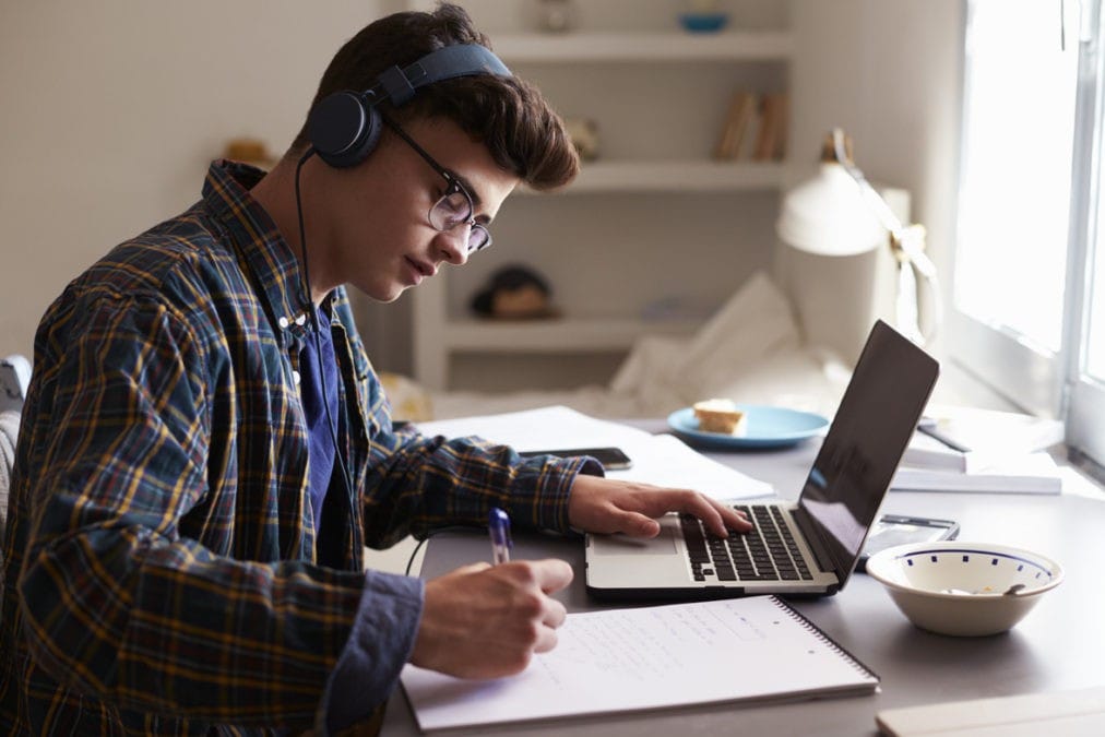 چگونه در زبان انگلیسی پیشرفت کنیم؟